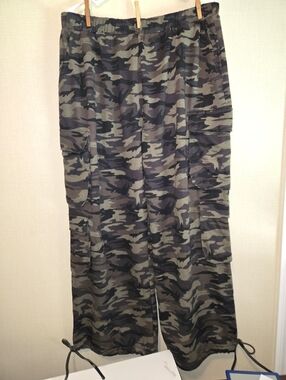 Davi And Dani Camo Cargo Pants